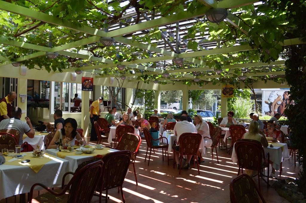 Hotel Kangaroo Budva Kültér fotó