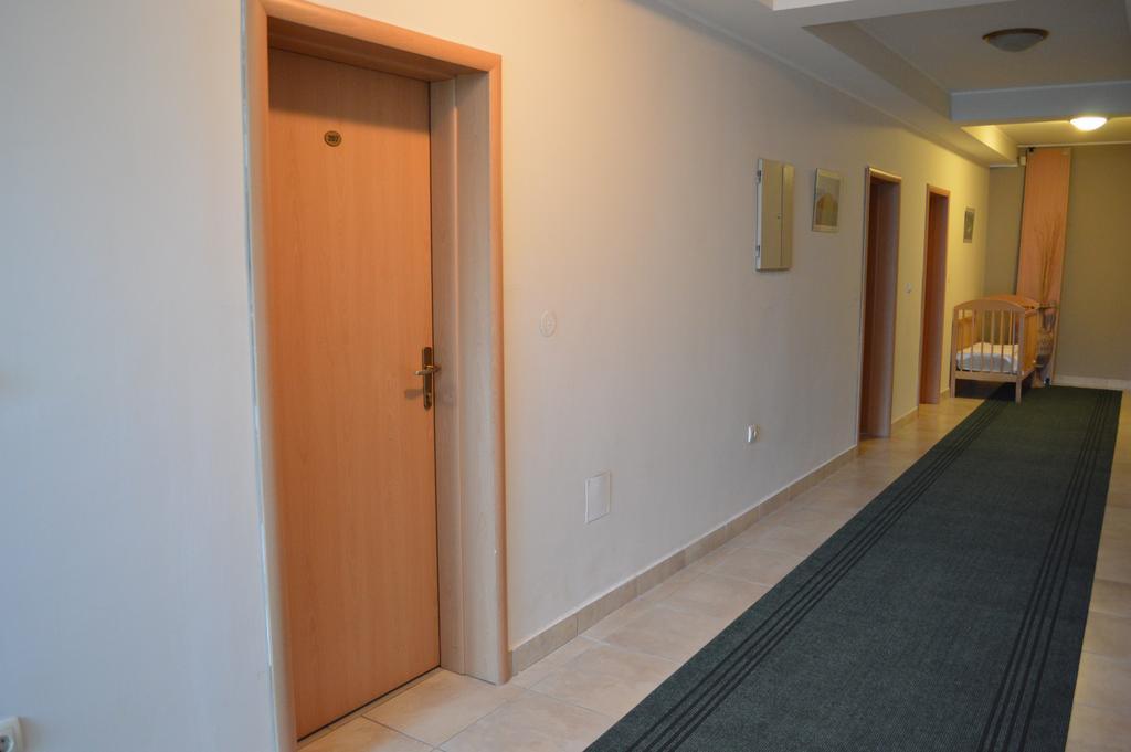 Hotel Kangaroo Budva Kültér fotó