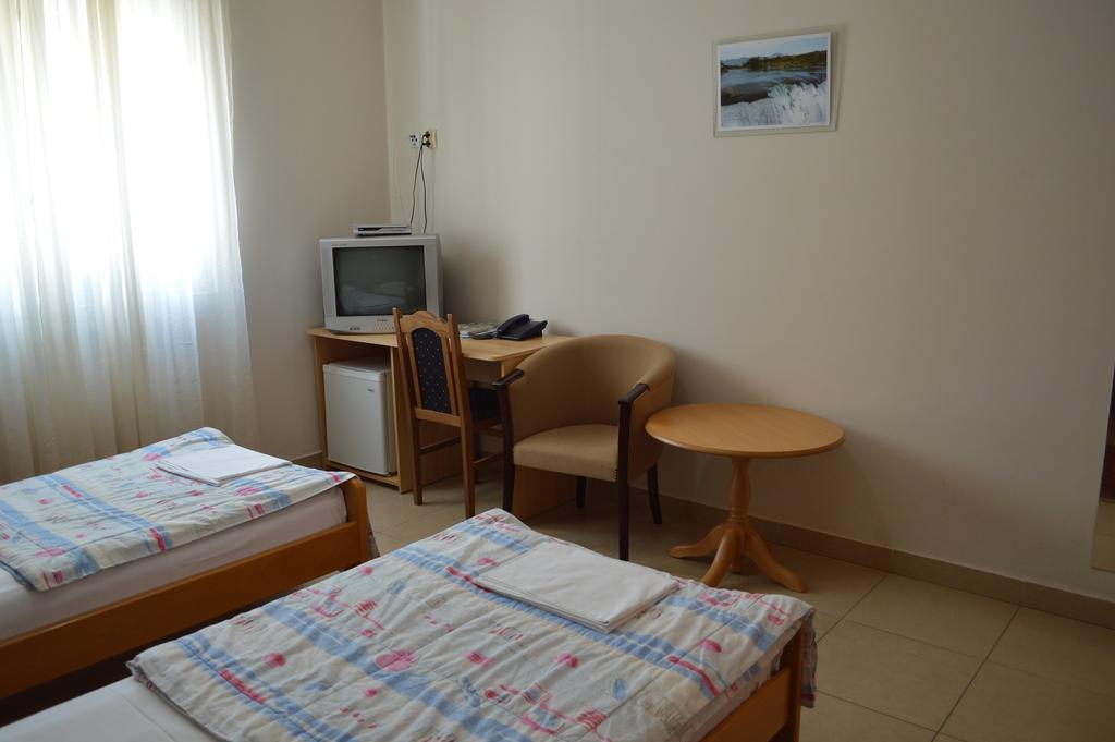 Hotel Kangaroo Budva Kültér fotó