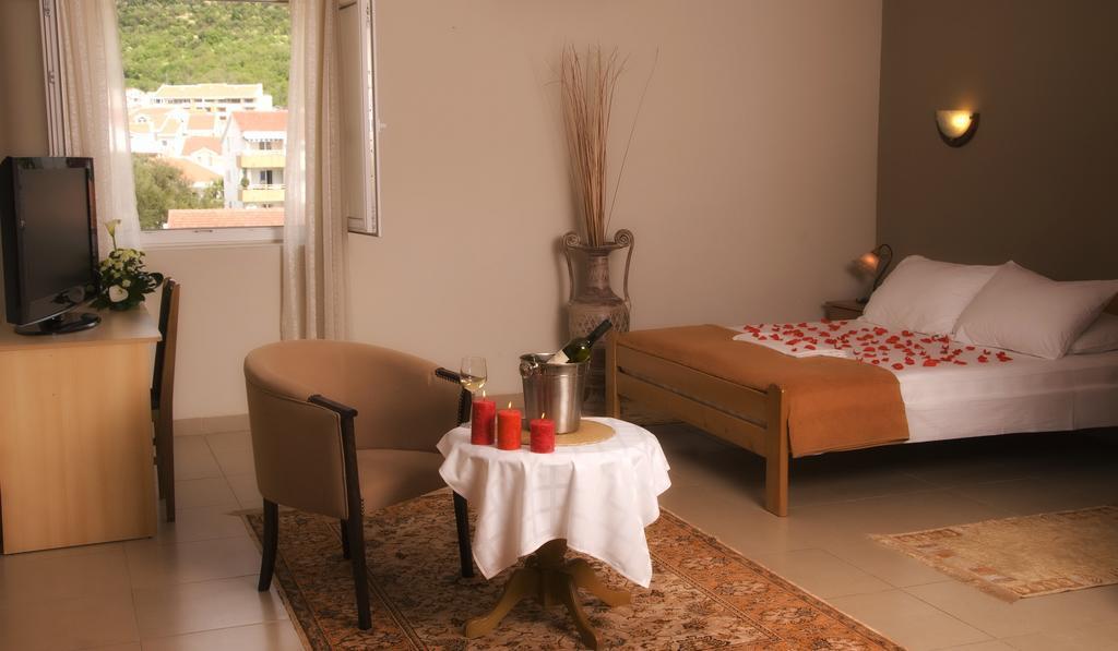 Hotel Kangaroo Budva Kültér fotó